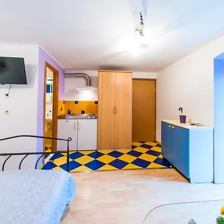 Sunny Star Apartment *